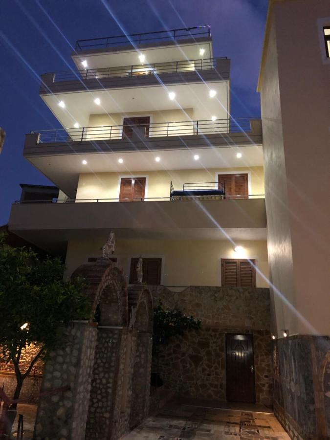 The Sunset Villa Leven فلورا المظهر الخارجي الصورة