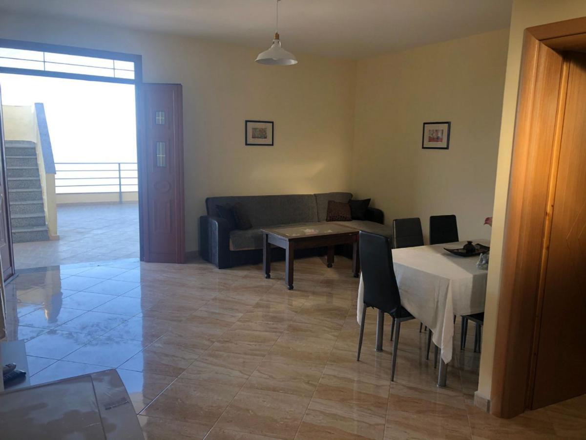 The Sunset Villa Leven فلورا المظهر الخارجي الصورة